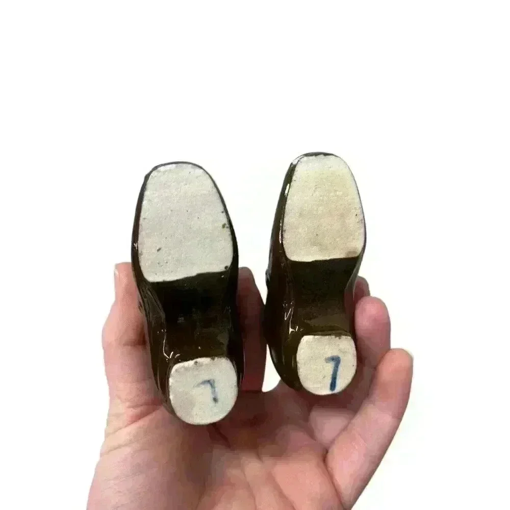 Set of Vintage Porcelain Miniature Shoe Vases Brown with Applied Flowers 3